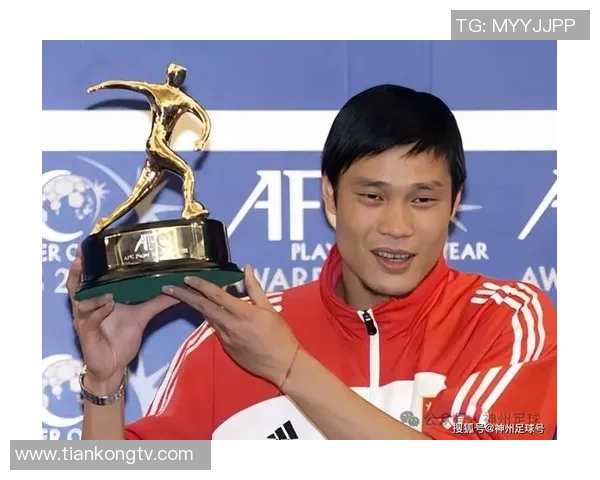 57岁足球明星重返赛场挑战自我展现不老传奇风采 57岁足球明星重返赛场挑战自我展现不老传奇风采